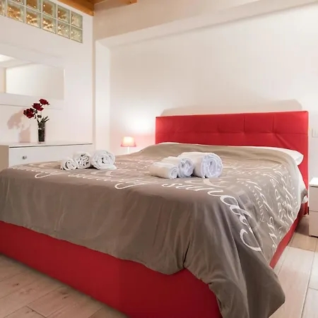 Dimora San Zeno 4 With 5 Sleeps Verona