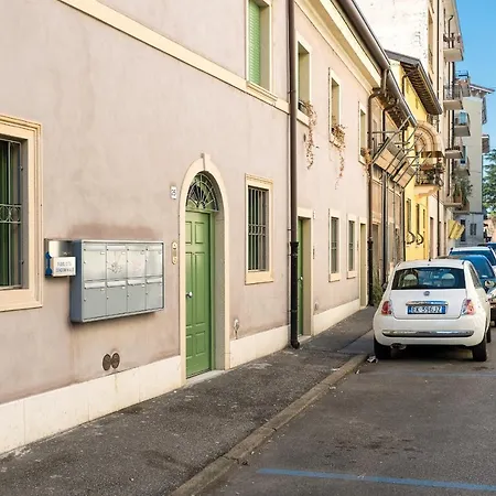 Dimora San Zeno 4 With 5 Sleeps